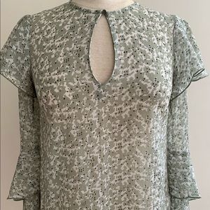 Ruffle sleeve H&M shirt- ecru, green and black